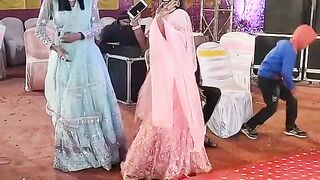 Dance ????