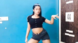 Indian tiktok girl - Dancing video