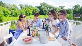 "Icebound Delights: Discovering the Charms of Italian Winter Cuisine"