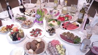 "Winter's Table: Exploring the Delights of Italian Cold-Weather Cuisine"