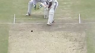 Back to back wickets for Shoaib Bashir in 2nd innings