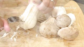 Shredded the king oyster mushroom, it’s as tasty as chicken fillet！Vegan“Kung