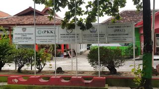 the entrance to the history of world pirates