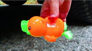 Esmagando coisas crocantes e macias de carro! EXPERIMENT CAR vs Cigarros