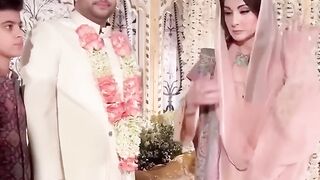 #Shorts #maryamnawaz #news #pti مریم نواز کے انوکھے انداز نئی وڈیو اگئی.