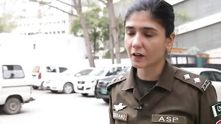 ASP Sheharbano Naqvi on how she saved a woman's life from a charged mob in Lahore - BBC URDU