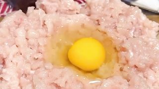Куриные котлеты с моцареллой