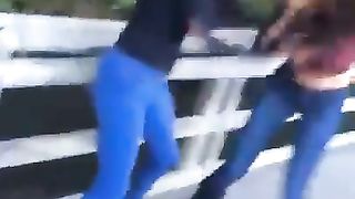 two girl fighting, INTERMEZZO