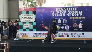 This Kid Amazing!!! at Cosplay Competition...Awesome!!!