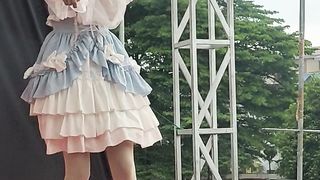 This Girl just so pretty and cute also she can dance
