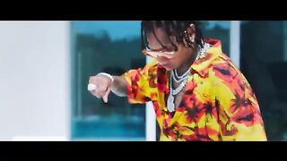 Tyga_-_Taste__Official_Video__ft._Offset(360p).