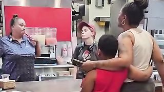 An inadequate woman is brawling in a cafe