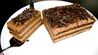 Kein Mehl und keine Kekse! Ein echtes Schokoladendessert, das im Mund schmilzt!