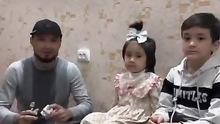 Телефонни зарядкада турган холда ишлатманг.