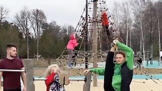 Try to do it like a woman ????♀️