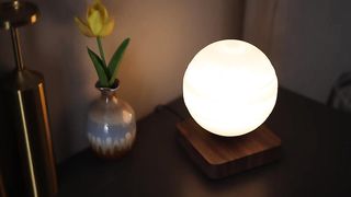 The magical power:Floating lamp