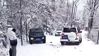 Snow storm strikes again in America