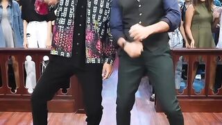 Reteish Deshmukh new Dance Move