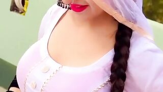 Hot mujra