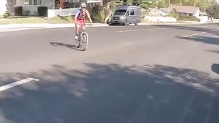 MALE KAREN CUSSING OUT E-BIKERS FOR RIDING PUBLIC TRAILS! (IS IT REASONABLE?)