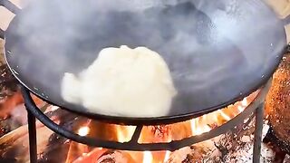 Husband snd wife cooking Chineses food