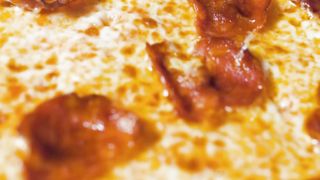"Pizza Mastery: Insider Tips and Savory Recipes"