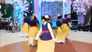 Like David dance