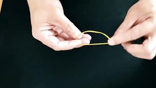 A New Great Rubber Band Magic Trick