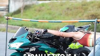 They make motorbike limbo look so easy! ????????️ I ????