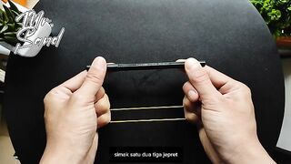 Trik KARET NAIK KE BOLPOIN Sehari jago sulap Easy Rubber Band Magic Trick With