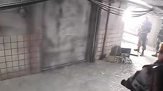 Расстрел стены из минигана.