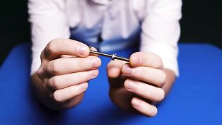 Я СВЕРХЧЕЛОВЕК - СОГНУЛ БОЛТ ОДНИМ ПАЛЬЦЕМ Секрет фокуса