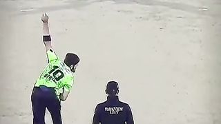 Iftikhar Ahmed hit great six