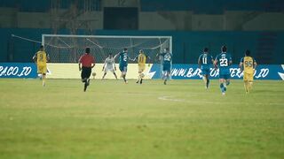 Sebuah kebingungan dari Bojan Hodak tentang seorang Alberto, si benteng Persib yang tampil Heroik