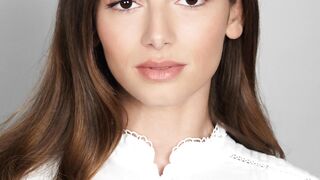 Mimi Keene Net Worth 2023 | Hollywood Actress Mimi Keene