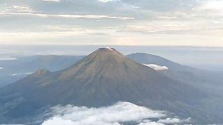 Saat kau langkahkan kakimu tinggalkan ku ????