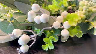Green Eucalyptus Leaf Wreath, Vlorart 18 Inch Artificial Spring Summer