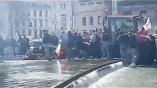Dans la mer..