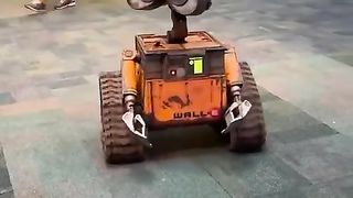 American engineers have made a real WALL-E robot