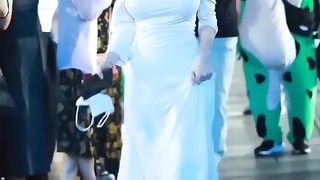 See how she walks