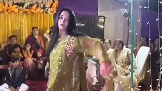 Mera dil yh pokkarein ajaa