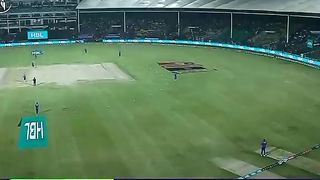 Last over thrilling movements Karachi vs Quetta