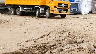 RC dump trucks
