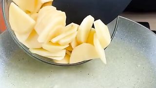 Gratin de pomme de terre et de viande hachée
