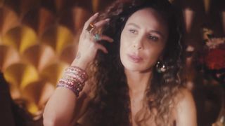 Betül Demir - Demir Kapı (Official Video)