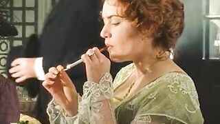 ℹ️ Titanic Girl Smoking || The beautiful girl of titanic #shorts