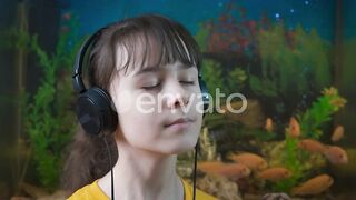 Listen peaceful music
