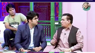 ناصر  چنیوٹی  اور  روبی  آپا  کی  لڑائی  ہو  گئی