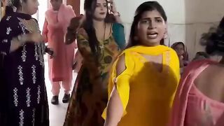 ik ik thuke pe 100 taali _UltraBollywood _dancelover(720P_60FPS)