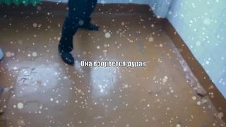 В уборной творится взрыв кока - колы.
